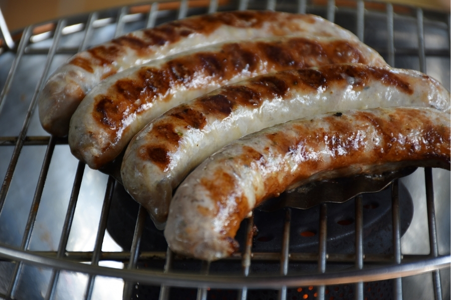 Bratwurst auf dem Grill