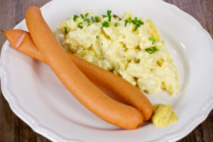 Kartoffelsalat mit Würstchen